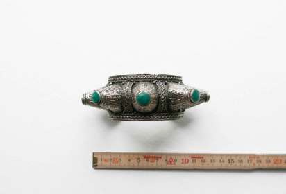 cuff-spike-turquoise-inlay-top